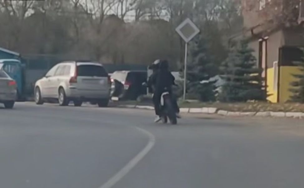 В Мариинском Посаде бесправный байкер лишился "железного коня"