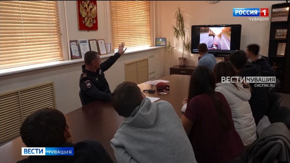 В ГАИ с родителями: питбайкеры по-детски покрасовались в соцсетях - попали на взрослый разговор