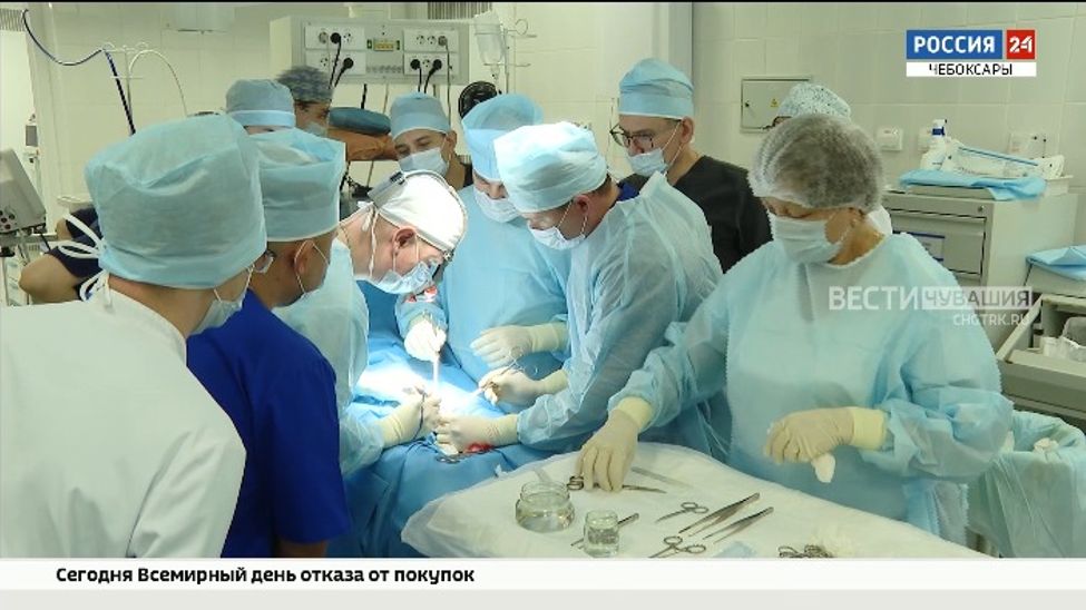 В Чебоксарах впервые провели операцию по восстановлению мужского репродуктивного здоровья 