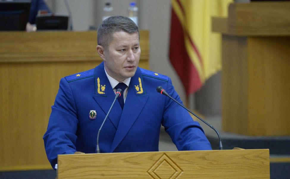 В Чувашии с 2026 года запретят продажу бензина несовершеннолетним