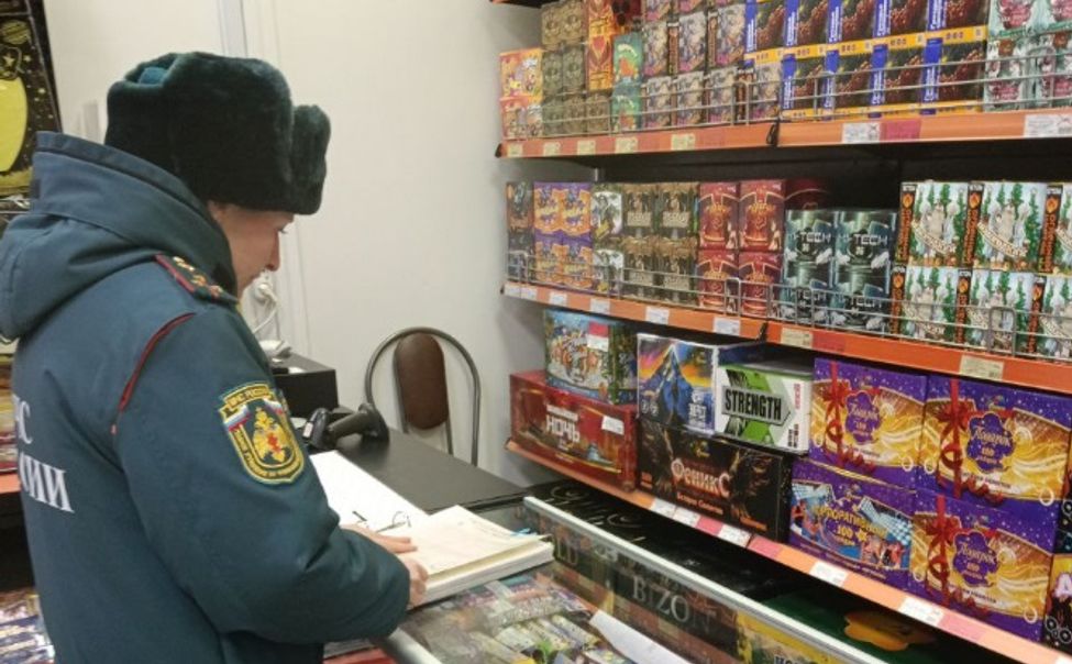 В Чебоксарах проходят рейды по местам продажи пиротехники