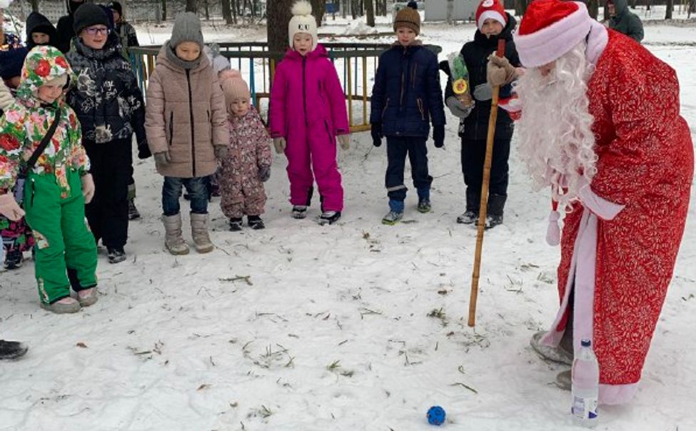 В преддверии Нового года в Чебоксарах проводят детские праздники по месту жительства