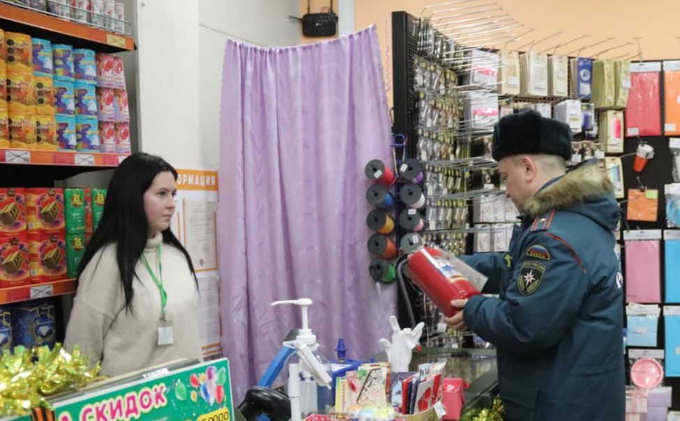 В Новочебоксарске проверили торговые точки с пиротехникой