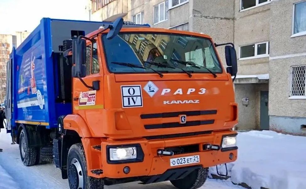 Автопарк чебоксарского "Спецавтохозяйства" пополнился новыми мусоровозами
