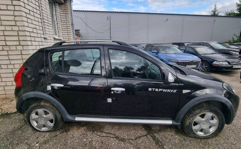 По искам прокуратуры в госсобственность обращены 6 автомобилей По искам прокуратуры в госсобственность обращены 6 автомобилей