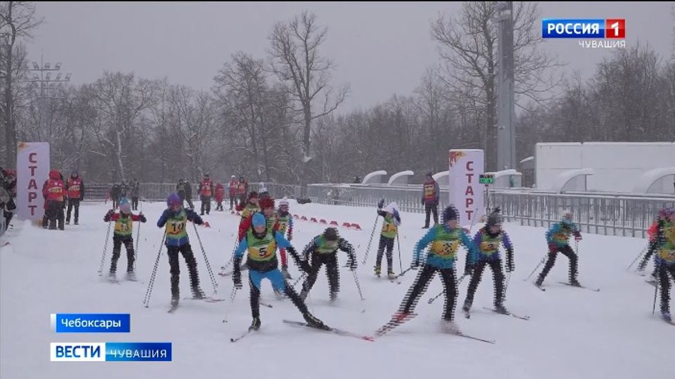 В Чувашии метель не сбила спортивного накала на лыжне межрегиональных соревнований «Путь к рекордам»