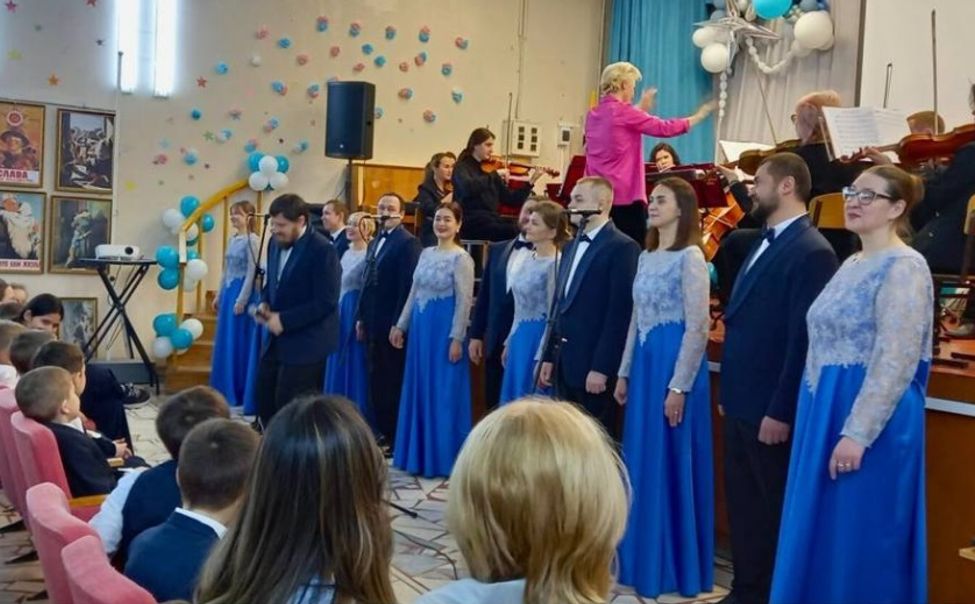 "Музыкальная гостиная" порадовала чебоксарских школьников встречей с детской классикой