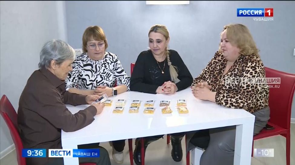 Республикӑри волонтерсен ушкӑнӗ салтаксем патне 5 пин хутаҫ типӗ яшка хатӗрлесе ӑсатнӑ