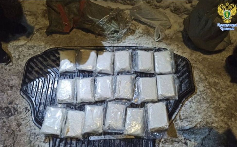 На территории Ибресинского округа остановили  "караван" с 60 кг наркотиков