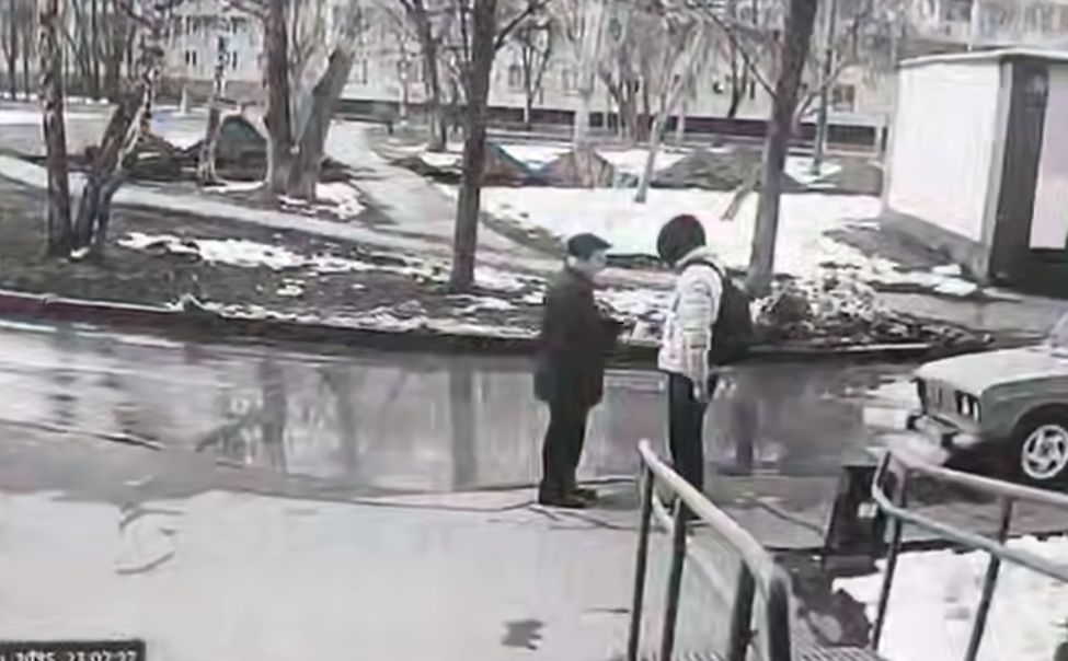 В Чувашии мошенники обманывают подростков и делают их частью своей преступной схемы