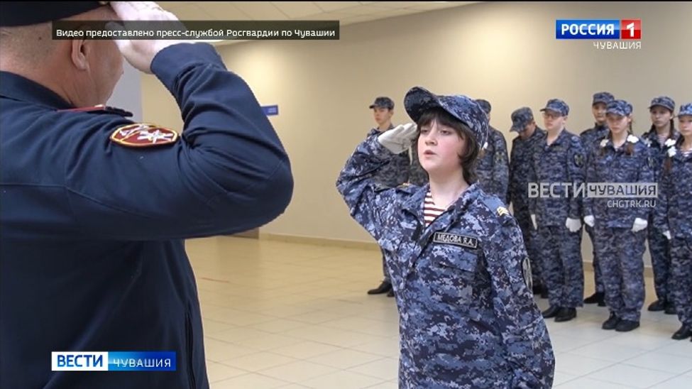 В Чувашии ученики подшефных классов Росгвардии получили звания