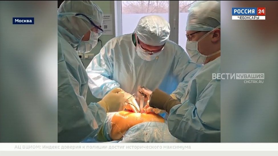Чувашские специалисты провели онлайн мастер-класс по замене сустава