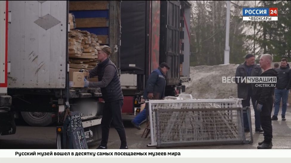 Юбилейный гумкараван из Чувашии привезет в зону СВО внедорожники, оборудование и пасхальные подарки