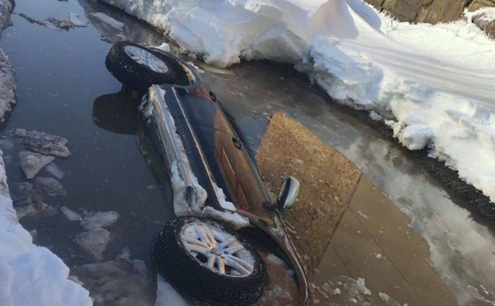 В Шумерле неожиданно обвалилась автодорога