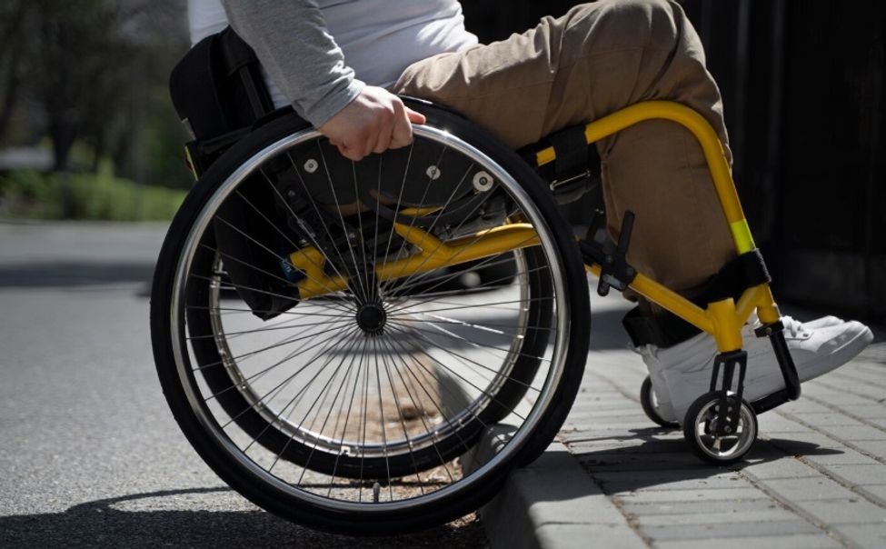 В Чебоксарах мобильная бригада помогла участнику СВО