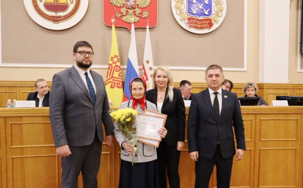 В столице Чувашии наградили лучших дворников В столице Чувашии наградили лучших дворников
