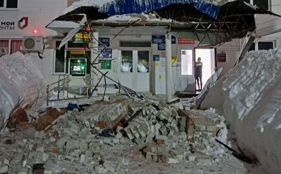 В Яльчиках обрушилась кладка дома