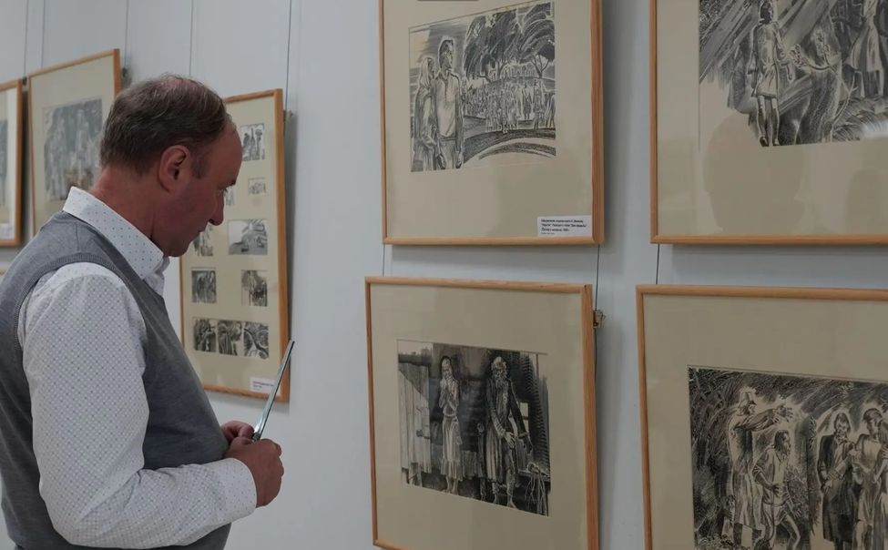 В Чувашском художественном музее открылась выставка памяти Элли Юрьева